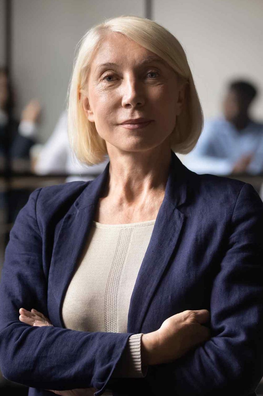 https://webarrow.de/wp-content/uploads/2019/02/team_04-850x1280.jpg